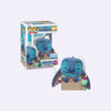 Magic Tour Club Funko POP! Plus exclusieve flocked vinyl figuur van slapende Stitch in houten kistje met displaybox