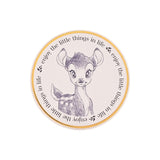 Magic Tour Club ronde onderzetter met een Bambi schets en de tekst enjoy the little things in life op een beige achtergrond