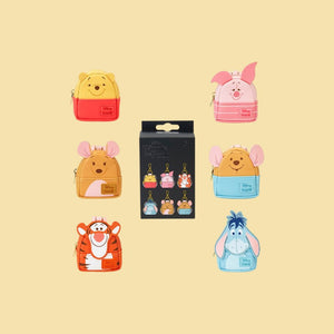6 stuks - Loungefly Disney Winnie the Pooh mini backpack keychain mystery box