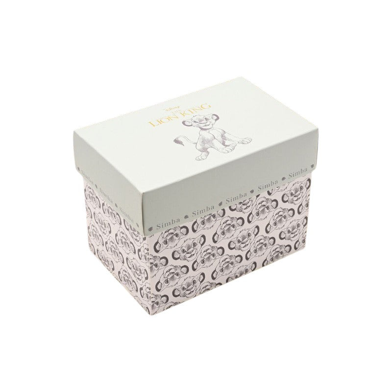 Magic Tour Club Disney The Lion King Simba mok in een witte geschenkdoos met Simba-patroon op een gele achtergrond