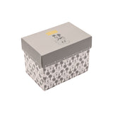 Magic Tour Club Disney Mickey Mouse mok in een grijze geschenkdoos met een all-over Mickey Mouse patroon