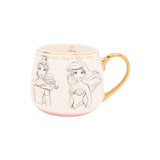 Magic Tour Club Disney Princess mok met illustraties van Belle en Ariël, gouden rand en gouden handvat op roze achtergrond